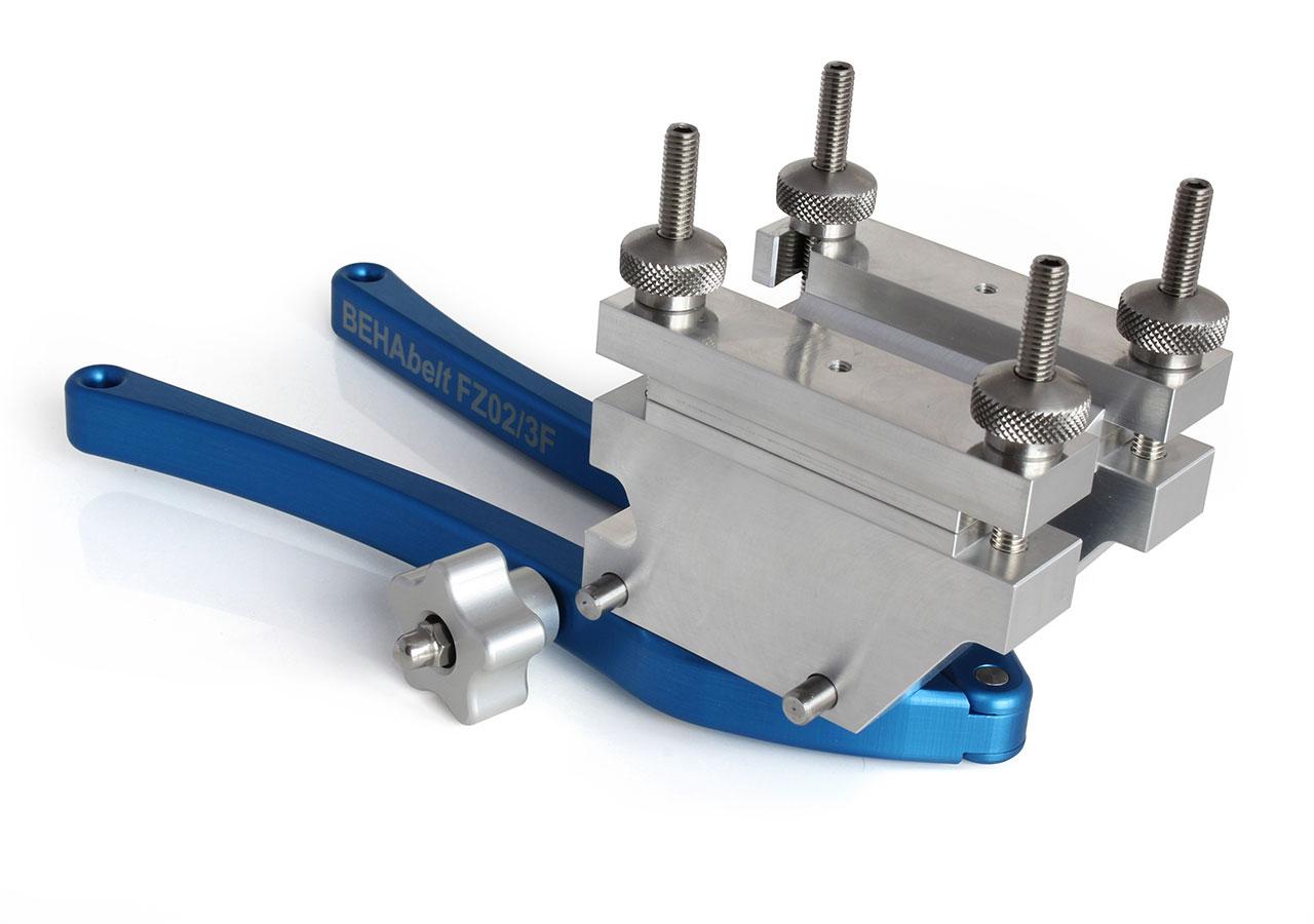 Führungszange FZ 02/3 für Keilriemen und Rundriemen Führungszange FZ 02/3 für Keilriemen und Rundriemen